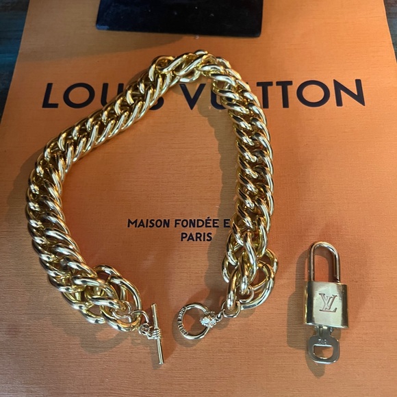 Louis Vuitton Other - Louis Vuitton Padlock & Key w/ Anne Klein Chunky Toggle Chain #312